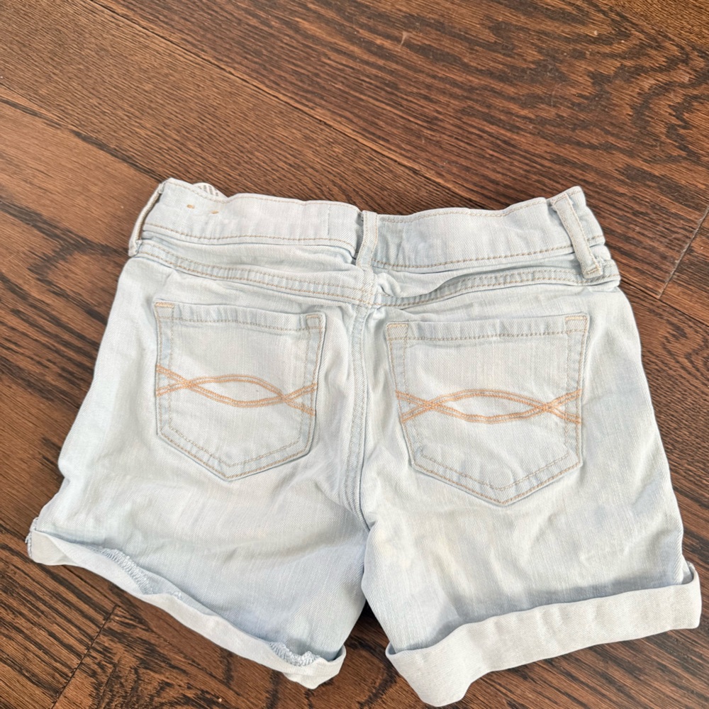 Abercrombie & Fitch Light Blue girls size 13/14 Shorts in great condition - Picture 5 of 9